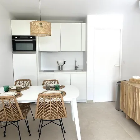 Apartment Pramousquier *